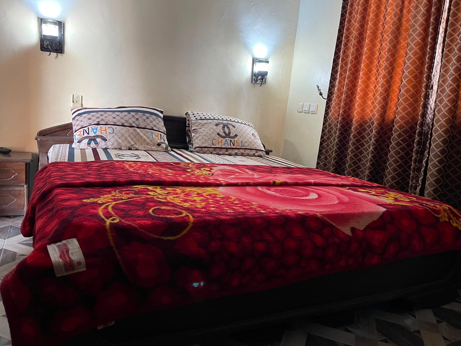 Nice Channel Hotel Standard Room