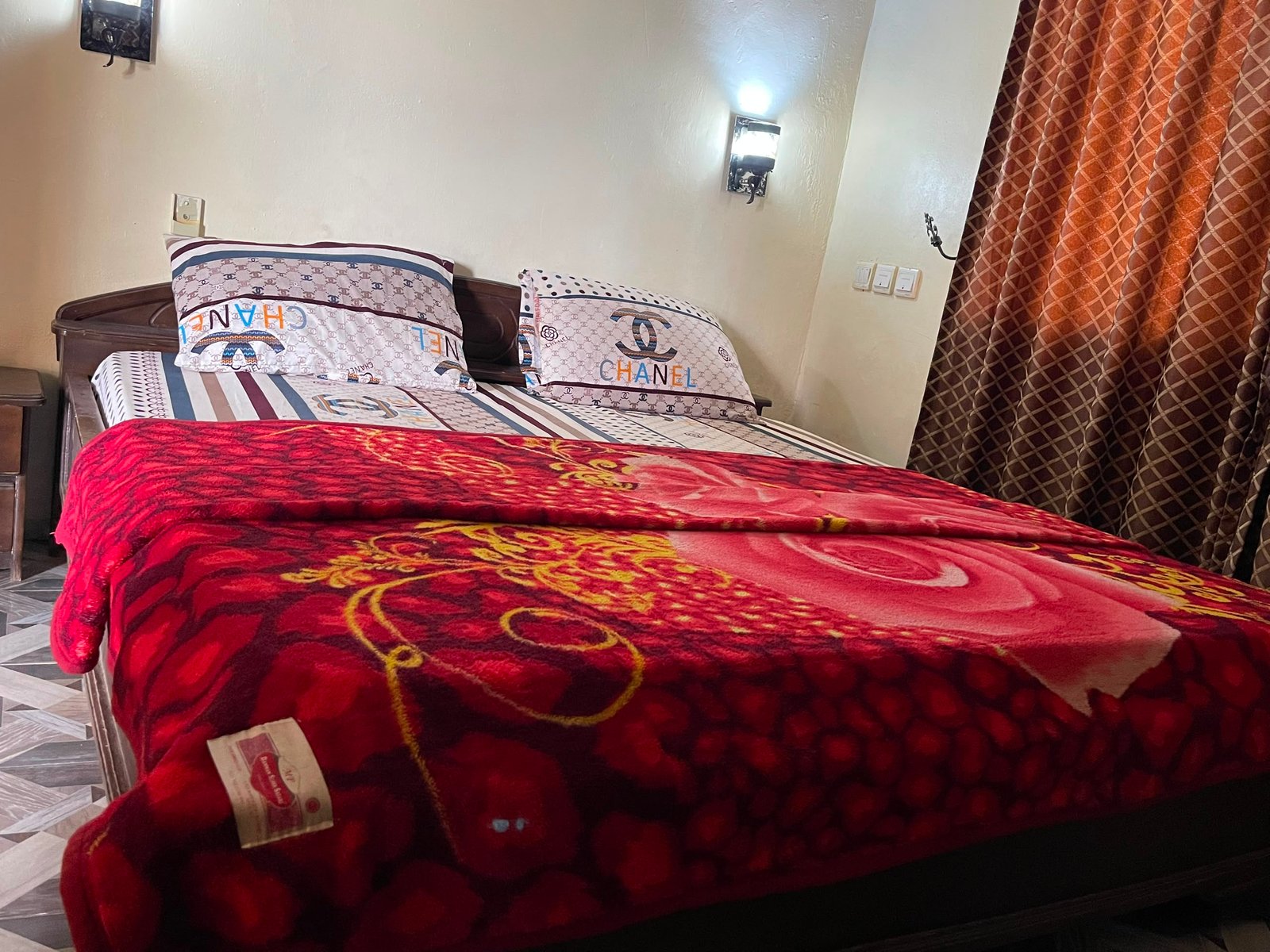 Nice Channel Hotel Standard Room